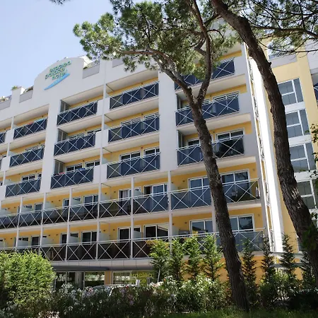 Eraclea Palace 4 Stelle S فندق ايراكليا ماري