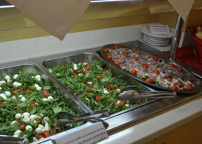 Eraclea Palace 4 Stelle S فندق ايراكليا ماري