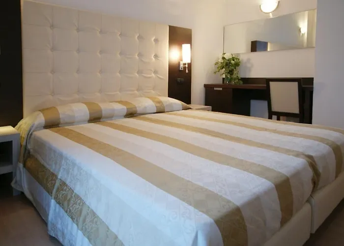 فندق Eraclea Palace 4 Stelle S ايراكليا ماري