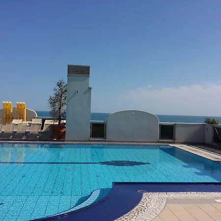 Szálloda Eraclea Palace 4 Stelle S